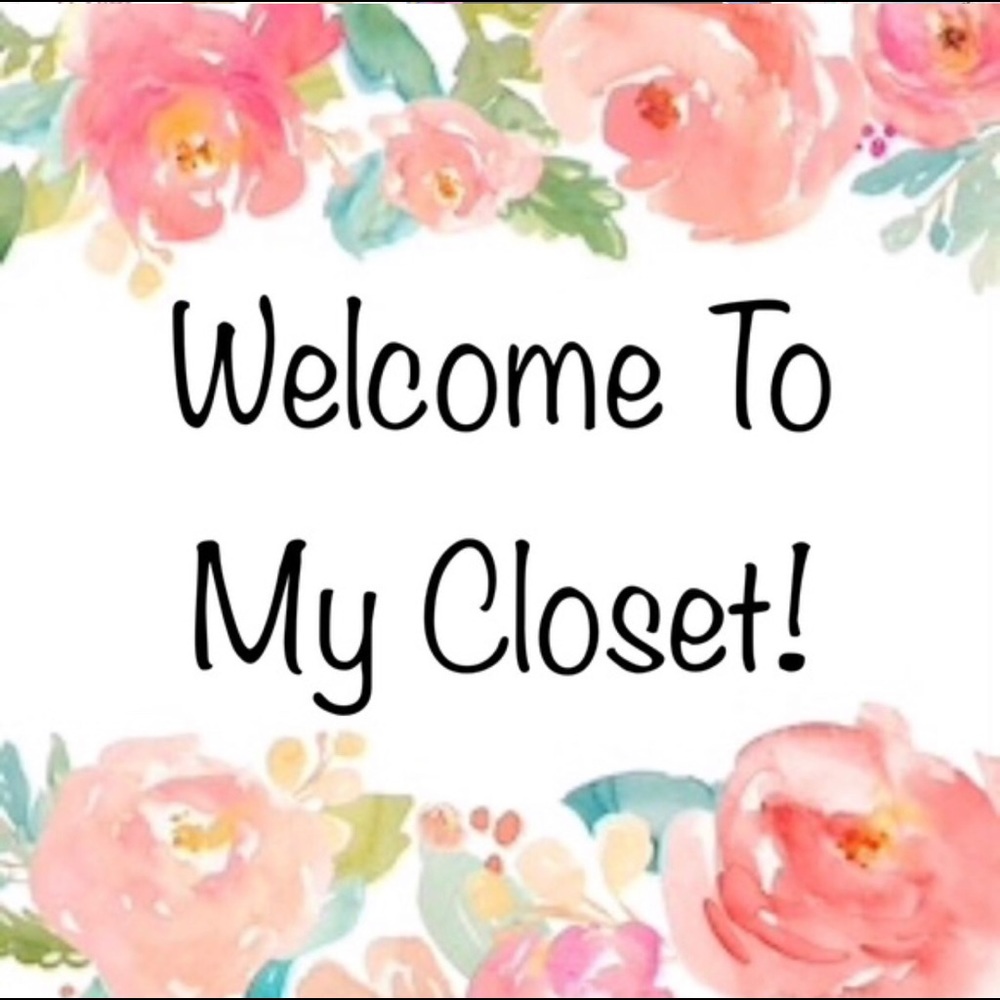 Happy to bundle and discount 👗💰